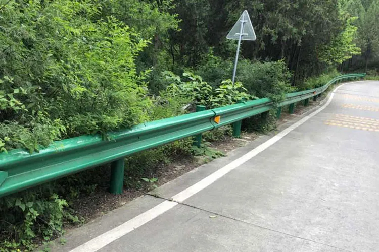 双面波形梁钢护栏