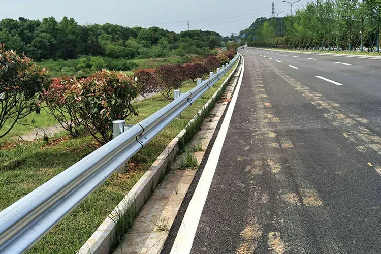 广西公路波形护栏