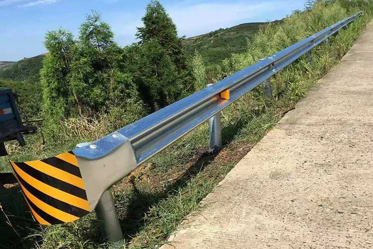 福建公路波形护栏