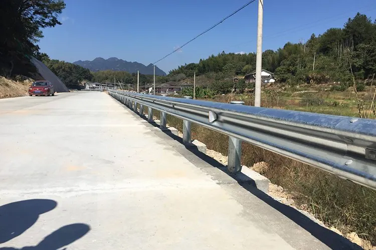 双波形梁护栏