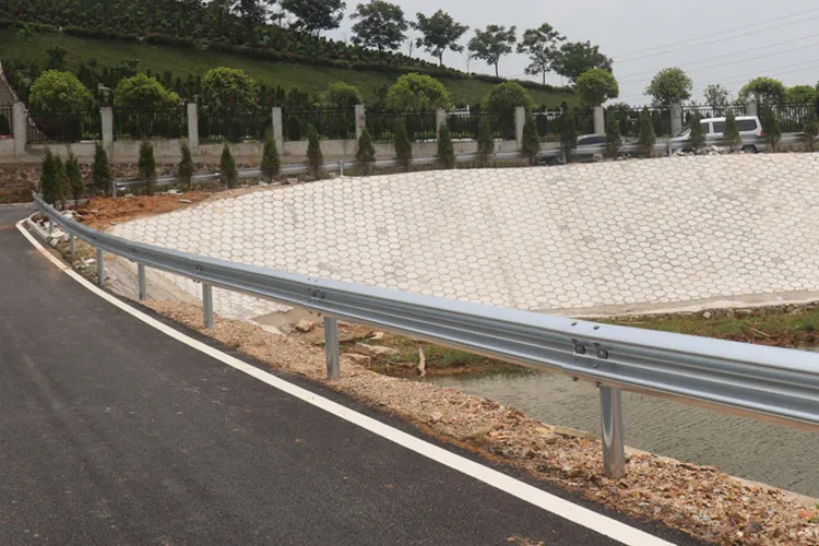 西藏公路波形护栏